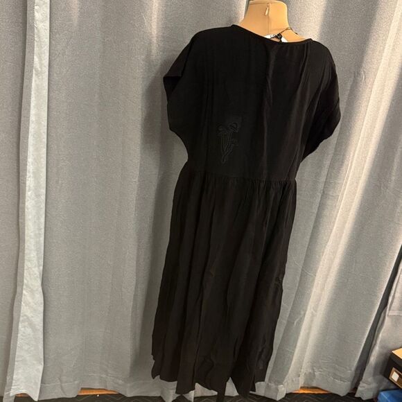 Disturbia Elegant Black Button-Down Dress - Picture 13 of 16